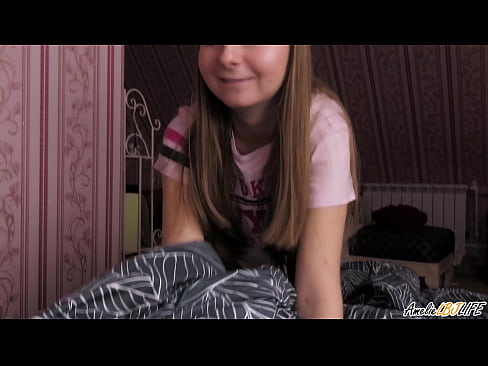 ❤️ બ્લોન્ડી તેના BFF ને ઊંડાણપૂર્વક ચૂસે છે અને તેના મોંમાં કમ મેળવે છે ❤❌  સેક્સ  ☑